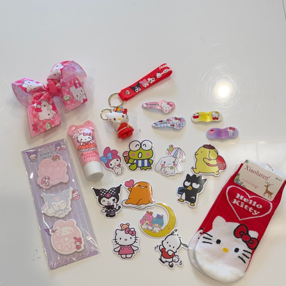 21 Piece Hello Kitty Kids Sticker & Accessory Set  New